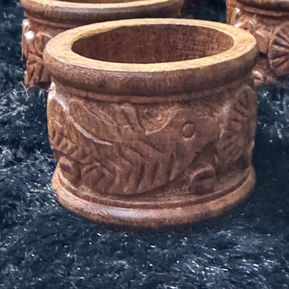 Hand-Carved Wooden Napkin Rings Birds Design Set Of 8 - Picture 5 of 6